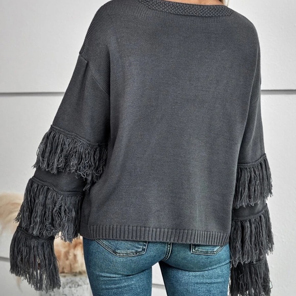 Cozy Fringe Sleeve Oversized Sweater Top - Picture 7 of 8